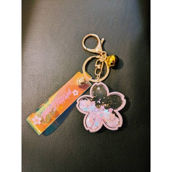 Sakura Liquid Shaker Keychain Snowglobe shaker keychain NIP - Picture 8 of 8